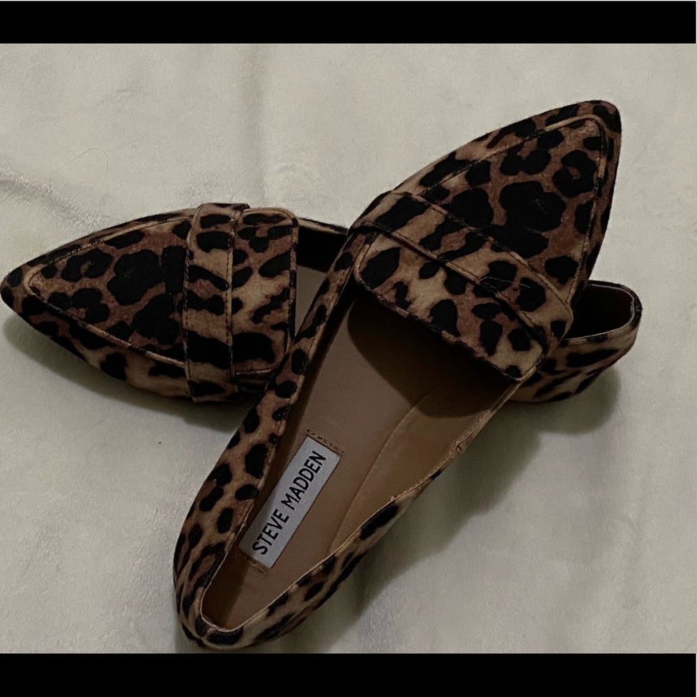 Steve Madden Leopard Flats